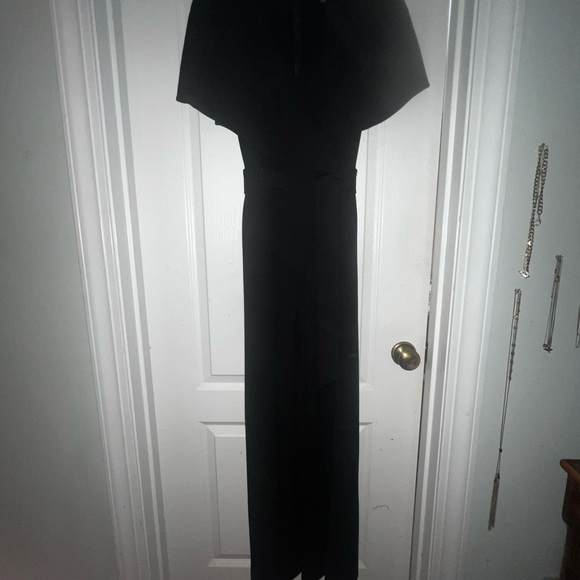 Alex Marie formal black jumpsuit with cape sleeves size 12 - Picture 4 of 4